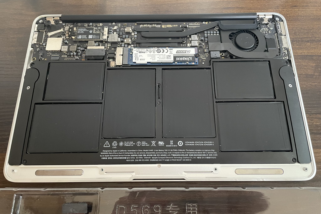MacBook Air 11インチ 2015 超美品 バッテリー新品